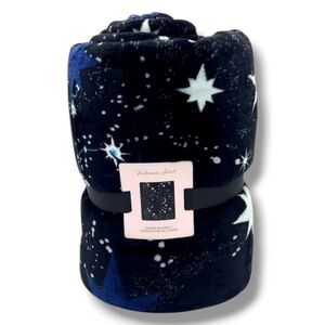 NWT Victoria's Secret Celestial Sherpa Blanket